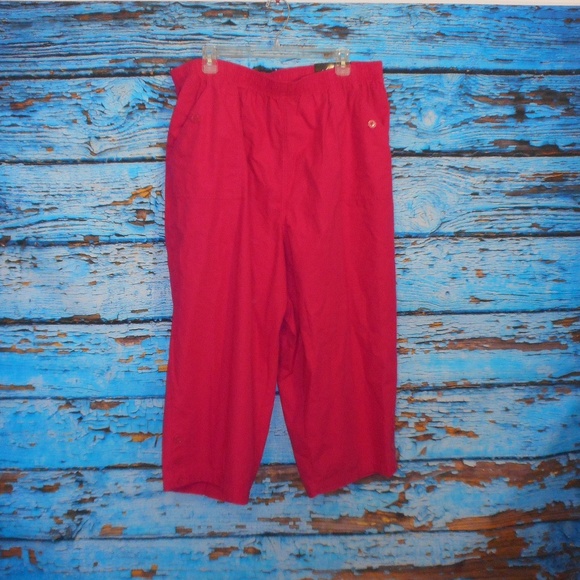 Kim Rogers Pants - Kim Rogers Pink Capris NWT